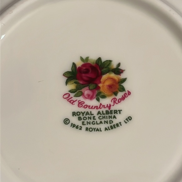 Royal Albert Country Rose Dessert Bowl Bone China from England - Picture 4 of 5